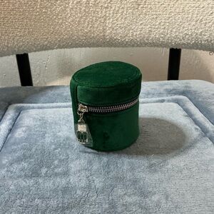 La Mer Emerald Velvet Pouch